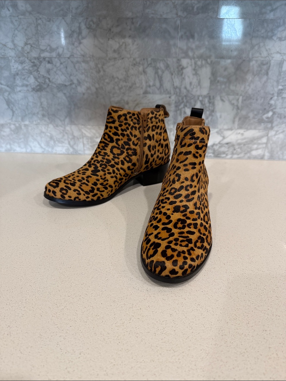 Vionic Women’s Leopard Hair Calf Print Ankle Boots Size 8